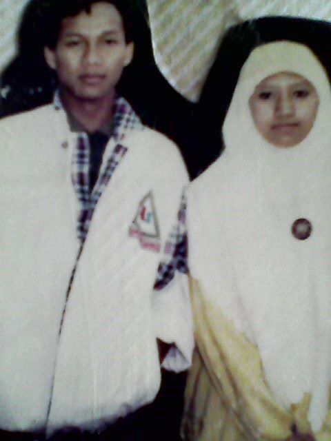 Kami mulai pacaran akhir semester 1 tahun 1991